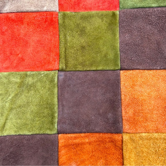 Leather/suede patch drawstring purse with bottom fringe - Picture 6 of 6